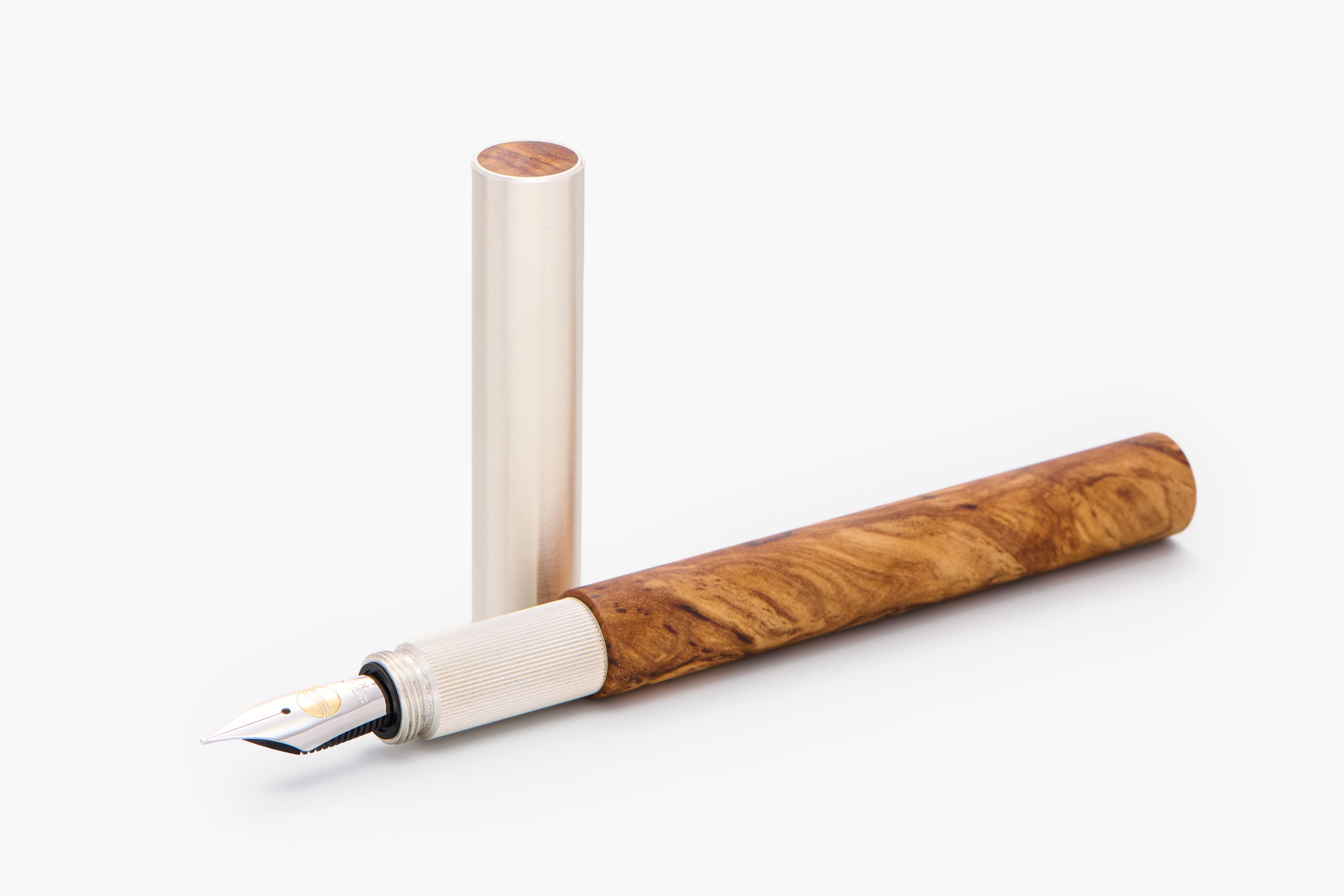 LONGCAP, Olivenholz & Silber, THE NINE 2026, Füllfederhalter, handgefertigt