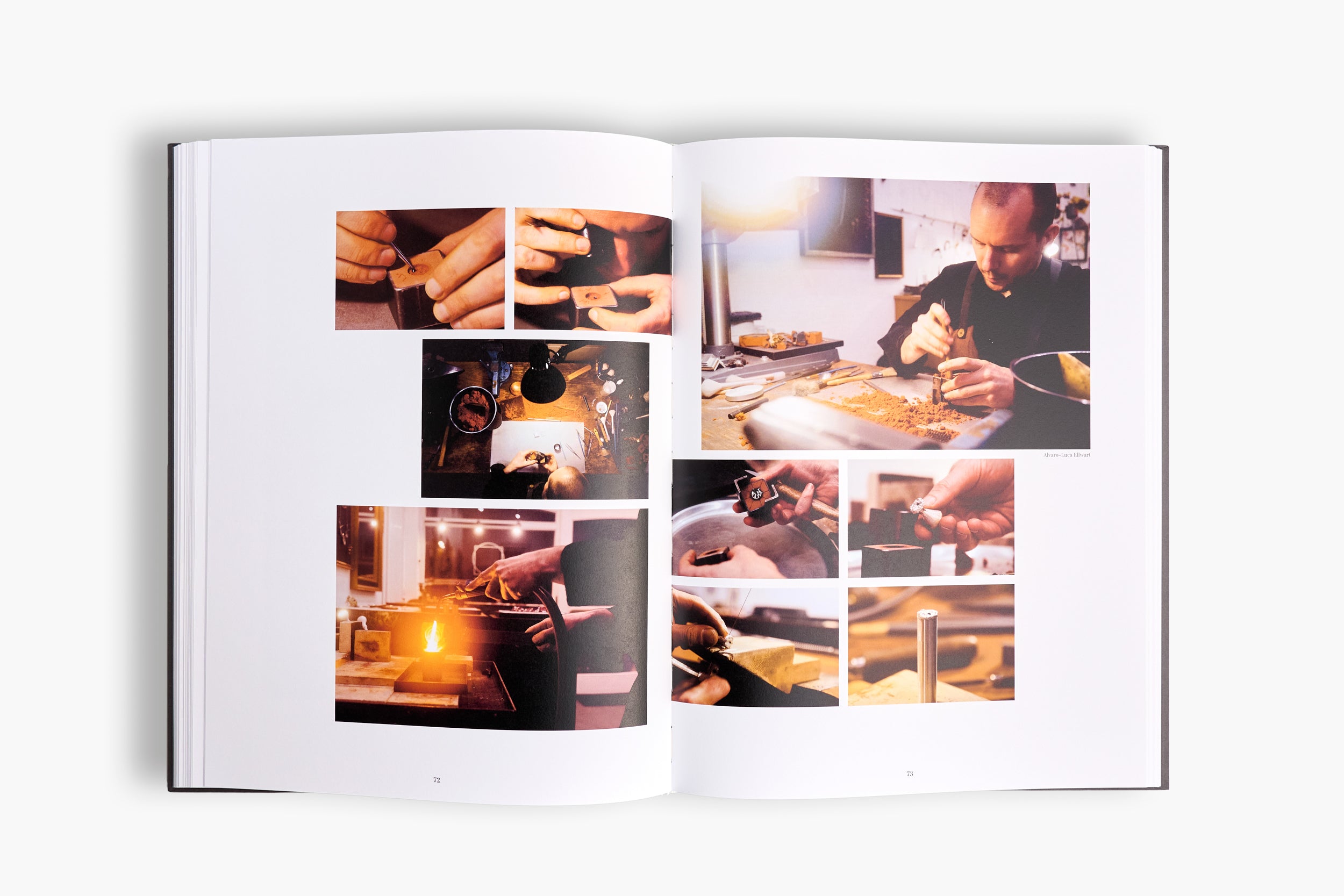 ELBWOOD - A CLOSER LOOK - Buch 2026